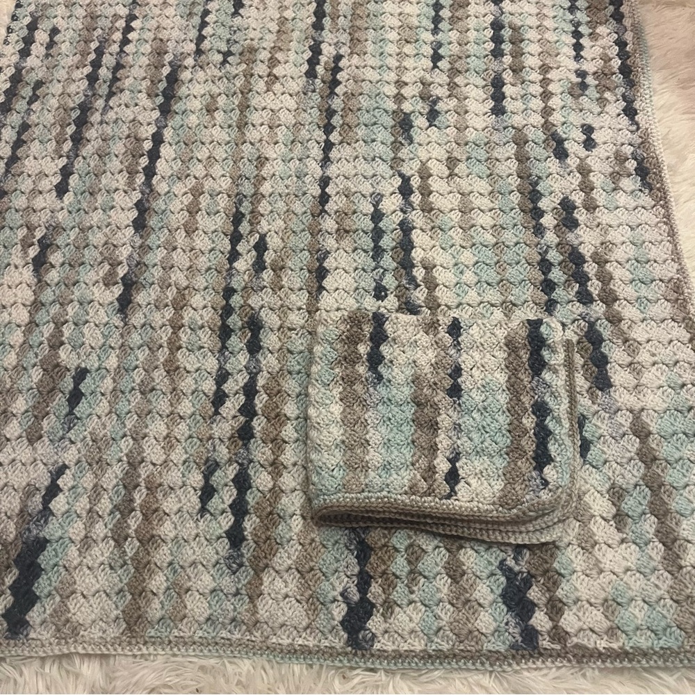 Crocheted Textured Stitch Blankets Variegated Colors Blue Gray
